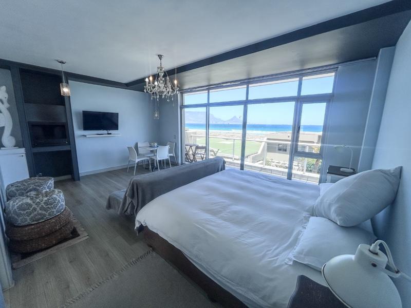 5 Bedroom Property for Sale in Dolphin Beach Western Cape